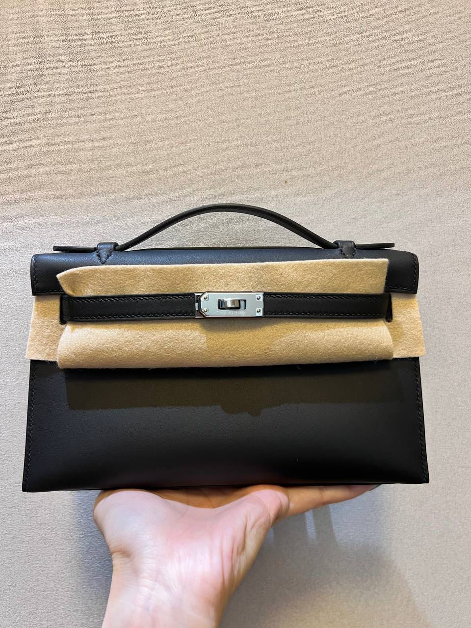 Kelly Pochette